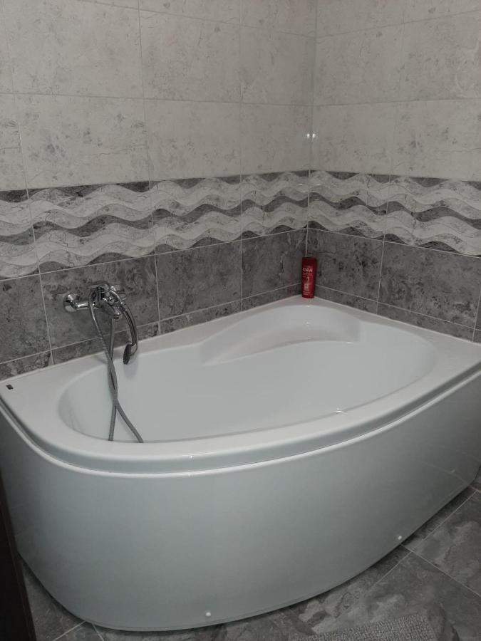 Luxury Daniel Apartament Residence Militari Roşu エクステリア 写真